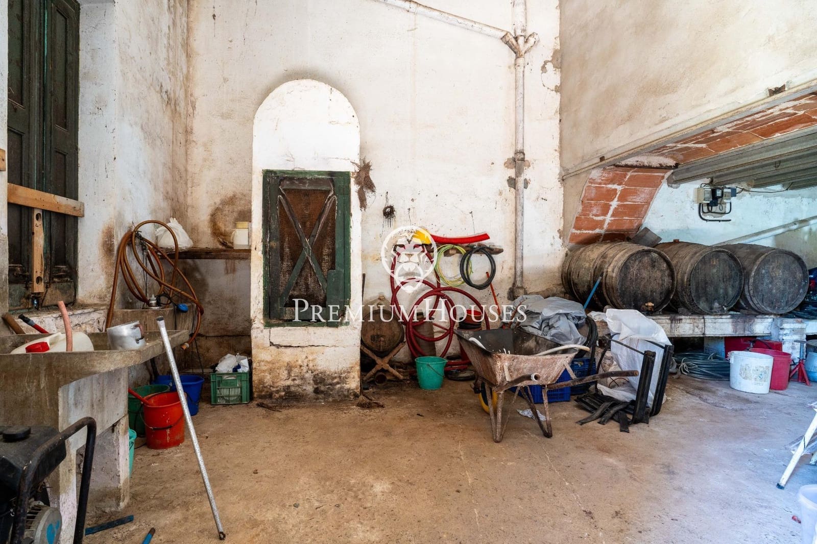 6 sypialnia Finka/Dom wiejski na sprzedaż w Vilanova i la Geltru z garażem - 995 000 € (Ref: 8926465)