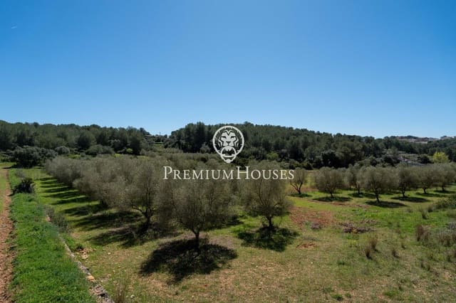 6 bedroom Finca/Country House for sale in Vilanova i la Geltrú with garage - € 995,000 (Ref: 8926465)