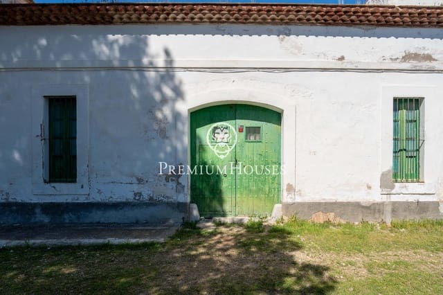 6 bedroom Finca/Country House for sale in Vilanova i la Geltrú with garage - € 995,000 (Ref: 8926465)