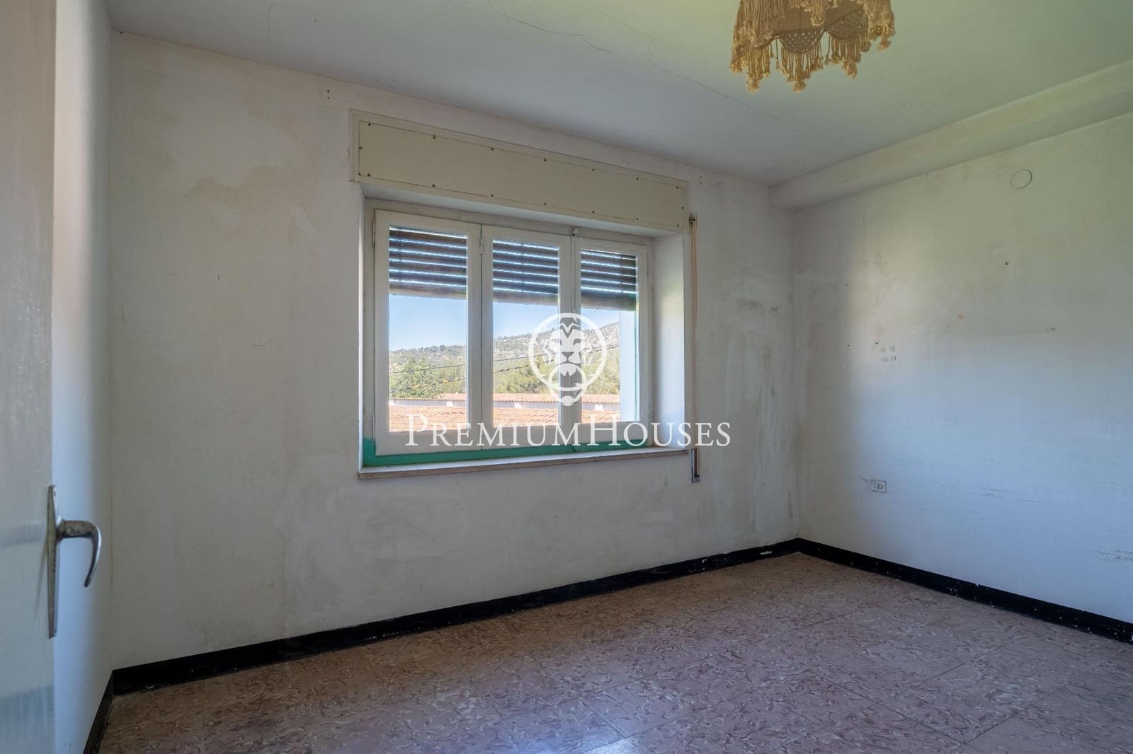 6 sypialnia Finka/Dom wiejski na sprzedaż w Vilanova i la Geltru z garażem - 995 000 € (Ref: 8926465)