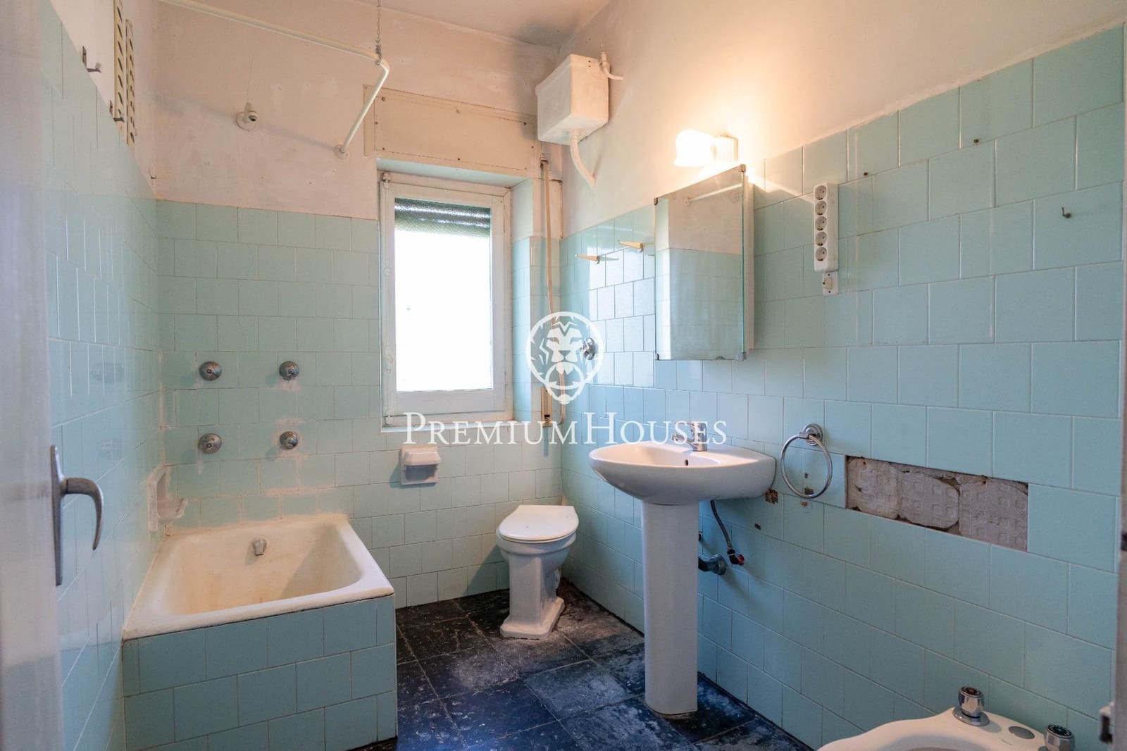 6 sypialnia Finka/Dom wiejski na sprzedaż w Vilanova i la Geltru z garażem - 995 000 € (Ref: 8926465)