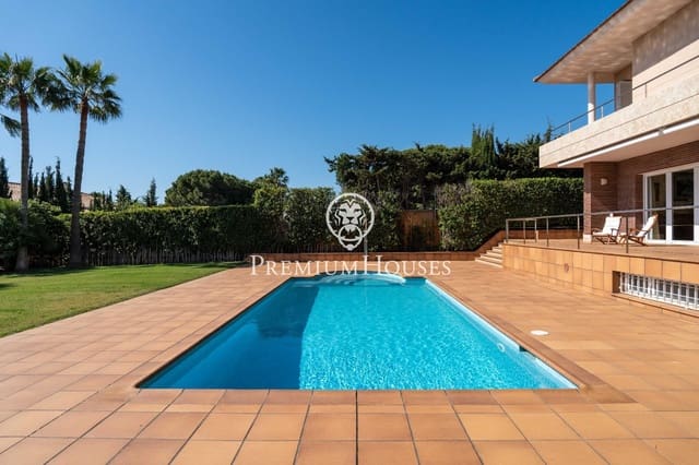 5 sypialnia Willa na sprzedaż w Vilanova i la Geltrú z basenem garażem - 1 590 000 € (Ref: 8957319)