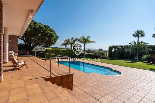 5 sypialnia Willa na sprzedaż w Vilanova i la Geltrú z basenem garażem - 1 590 000 € (Ref: 8957319)