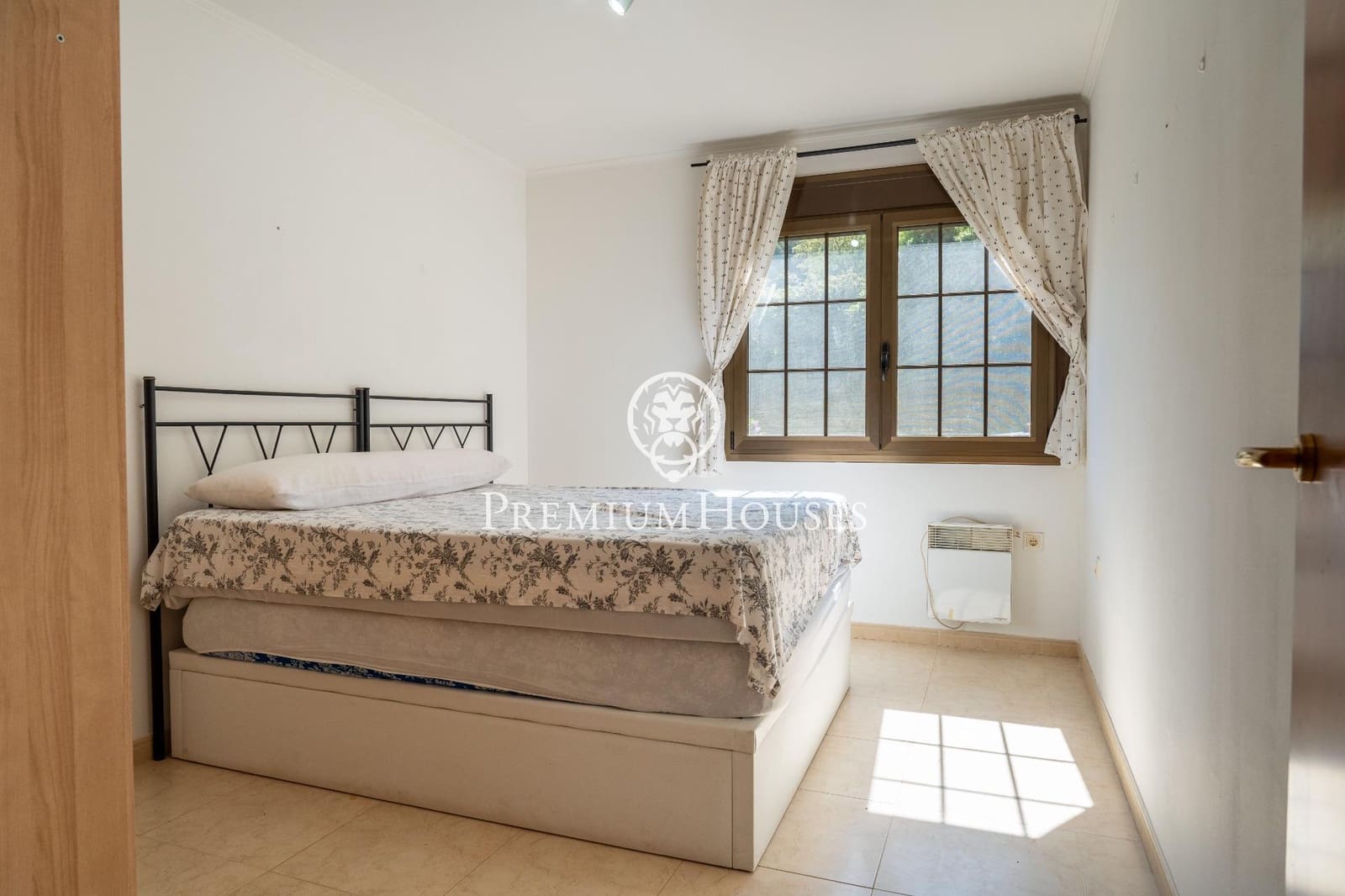 3 soveværelse Finca/Landehus til salg i Montblanc med garage - € 395.000 (Ref: 8972814)