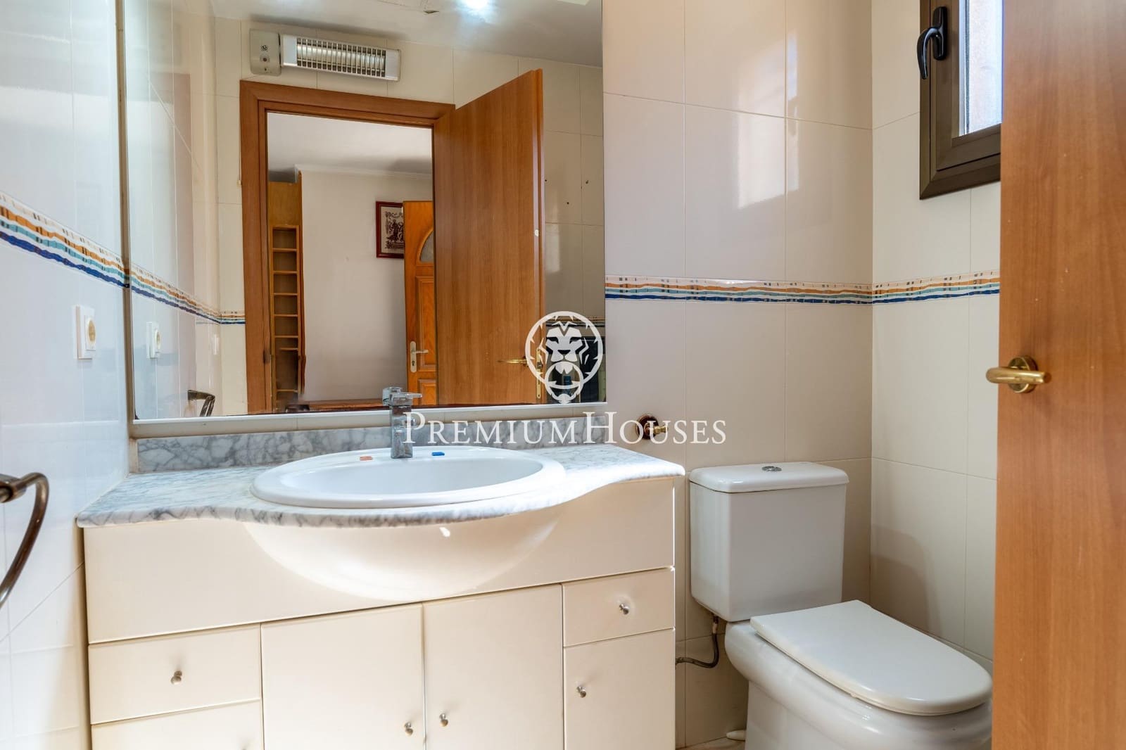 3 soveværelse Finca/Landehus til salg i Montblanc med garage - € 395.000 (Ref: 8972814)