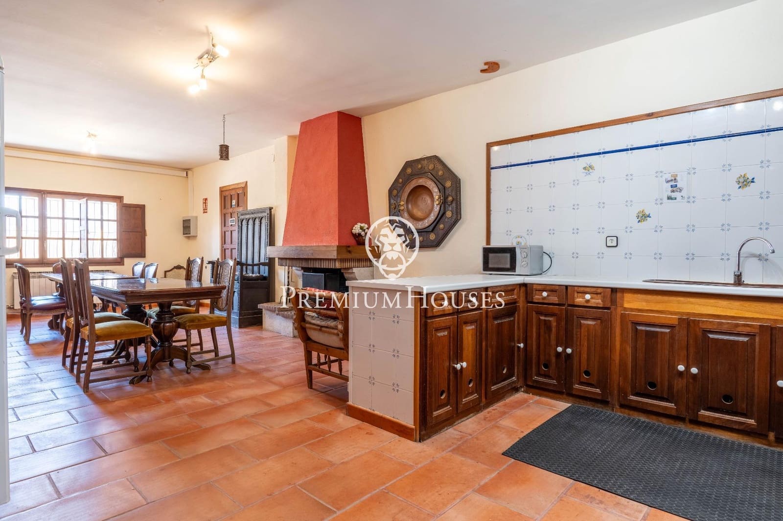 9 soverom Finca/Herregård til salgs i Montblanc med svømmebasseng - € 550 000 (Ref: 8979531)