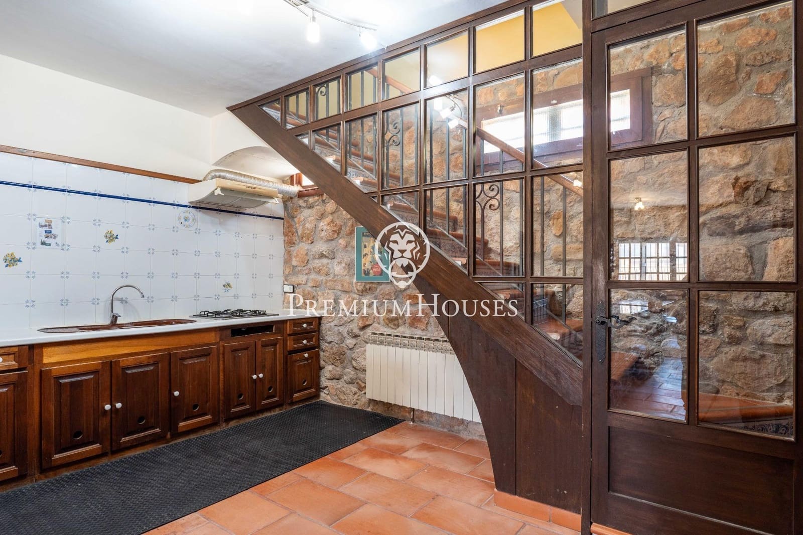 9 soverom Finca/Herregård til salgs i Montblanc med svømmebasseng - € 550 000 (Ref: 8979531)