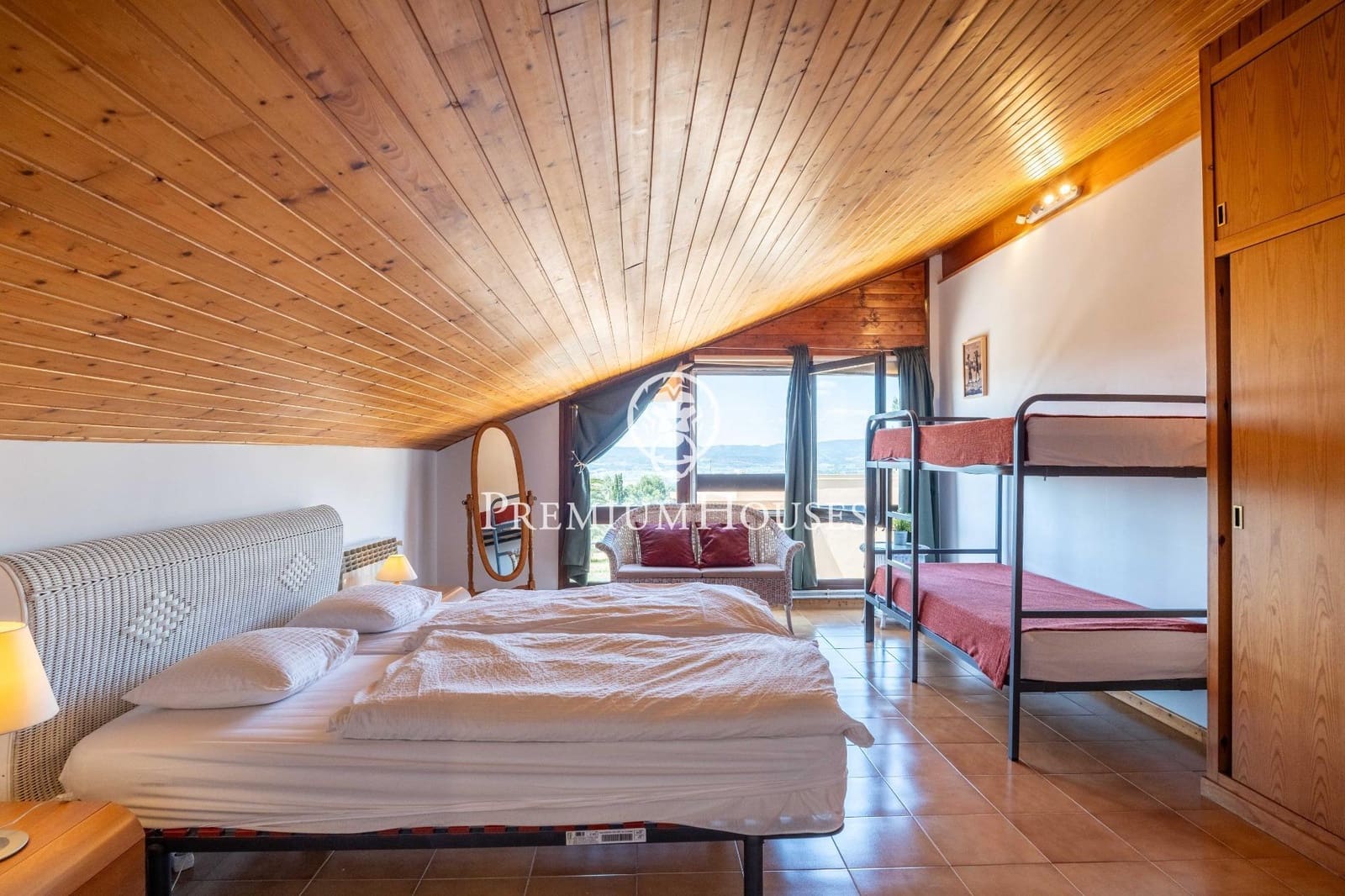 9 soverom Finca/Herregård til salgs i Montblanc med svømmebasseng - € 550 000 (Ref: 8979531)