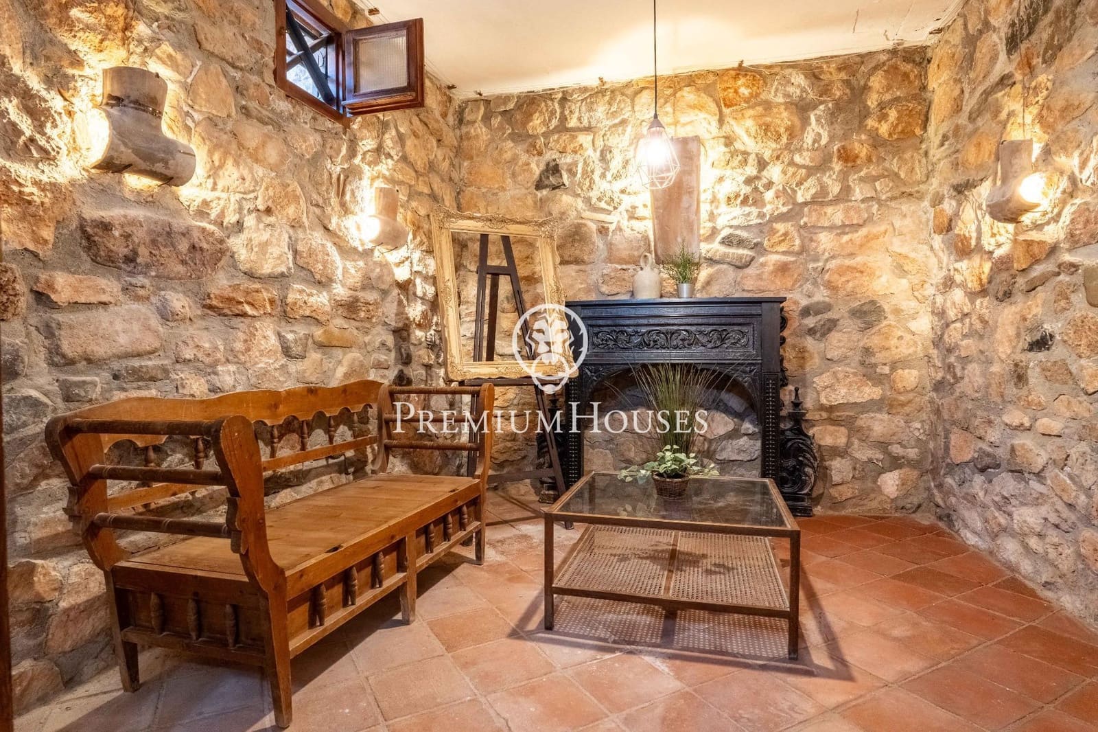 9 soverom Finca/Herregård til salgs i Montblanc med svømmebasseng - € 550 000 (Ref: 8979531)