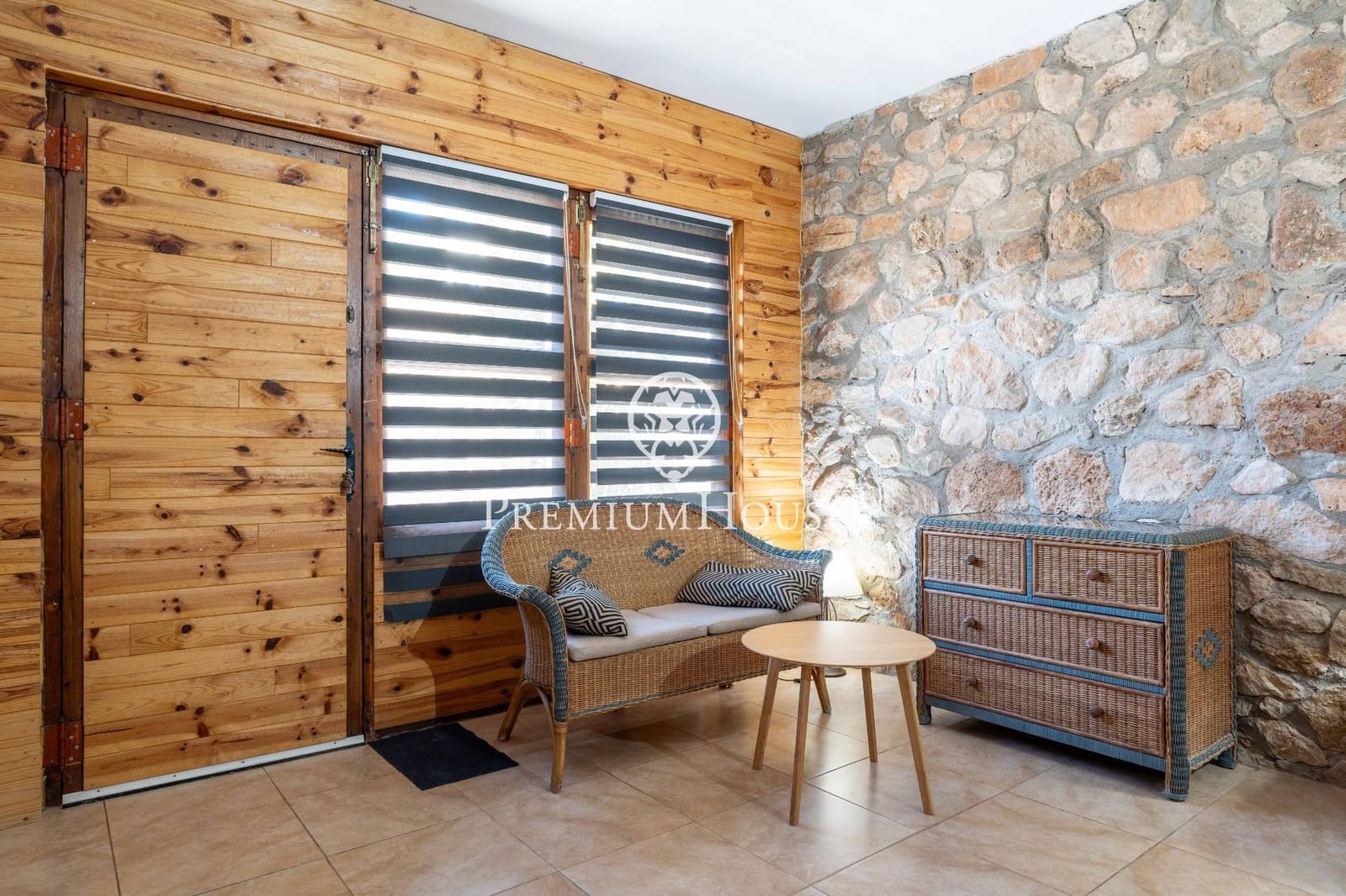 9 soverom Finca/Herregård til salgs i Montblanc med svømmebasseng - € 550 000 (Ref: 8979531)