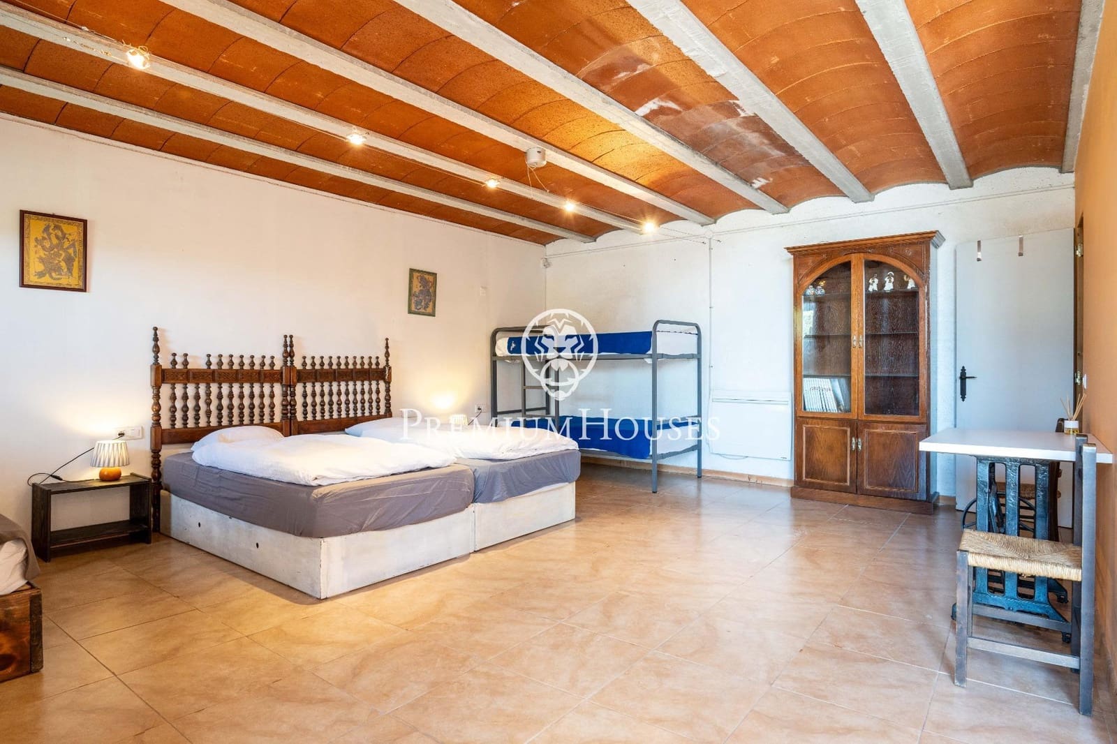 9 soverom Finca/Herregård til salgs i Montblanc med svømmebasseng - € 550 000 (Ref: 8979531)