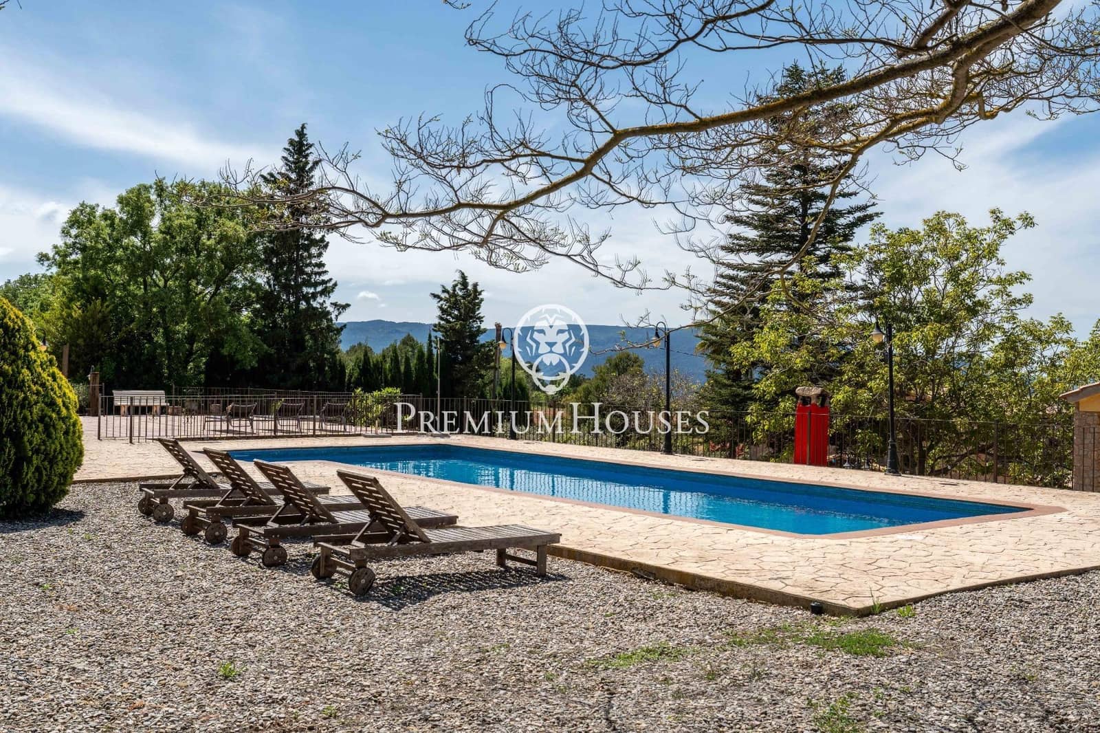 9 soverom Finca/Herregård til salgs i Montblanc med svømmebasseng - € 550 000 (Ref: 8979531)