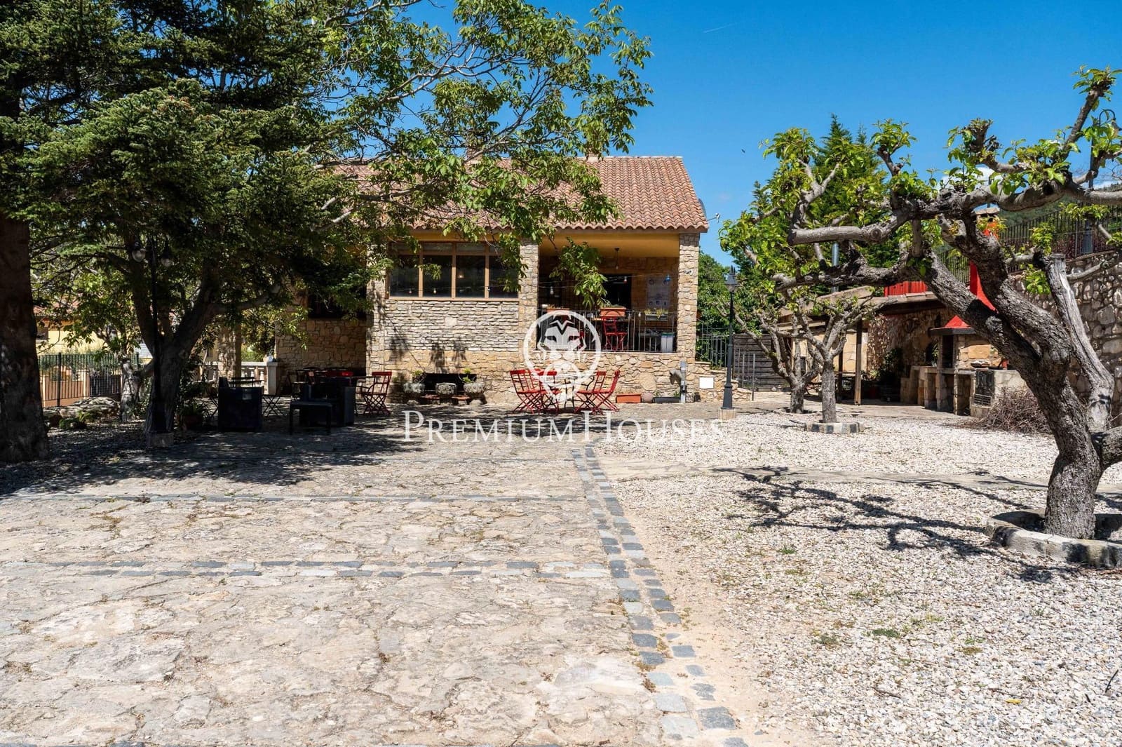 9 soverom Finca/Herregård til salgs i Montblanc med svømmebasseng - € 550 000 (Ref: 8979531)