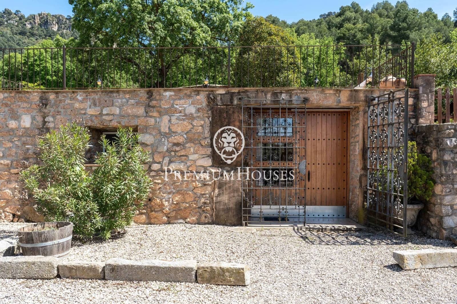 9 soverom Finca/Herregård til salgs i Montblanc med svømmebasseng - € 550 000 (Ref: 8979531)