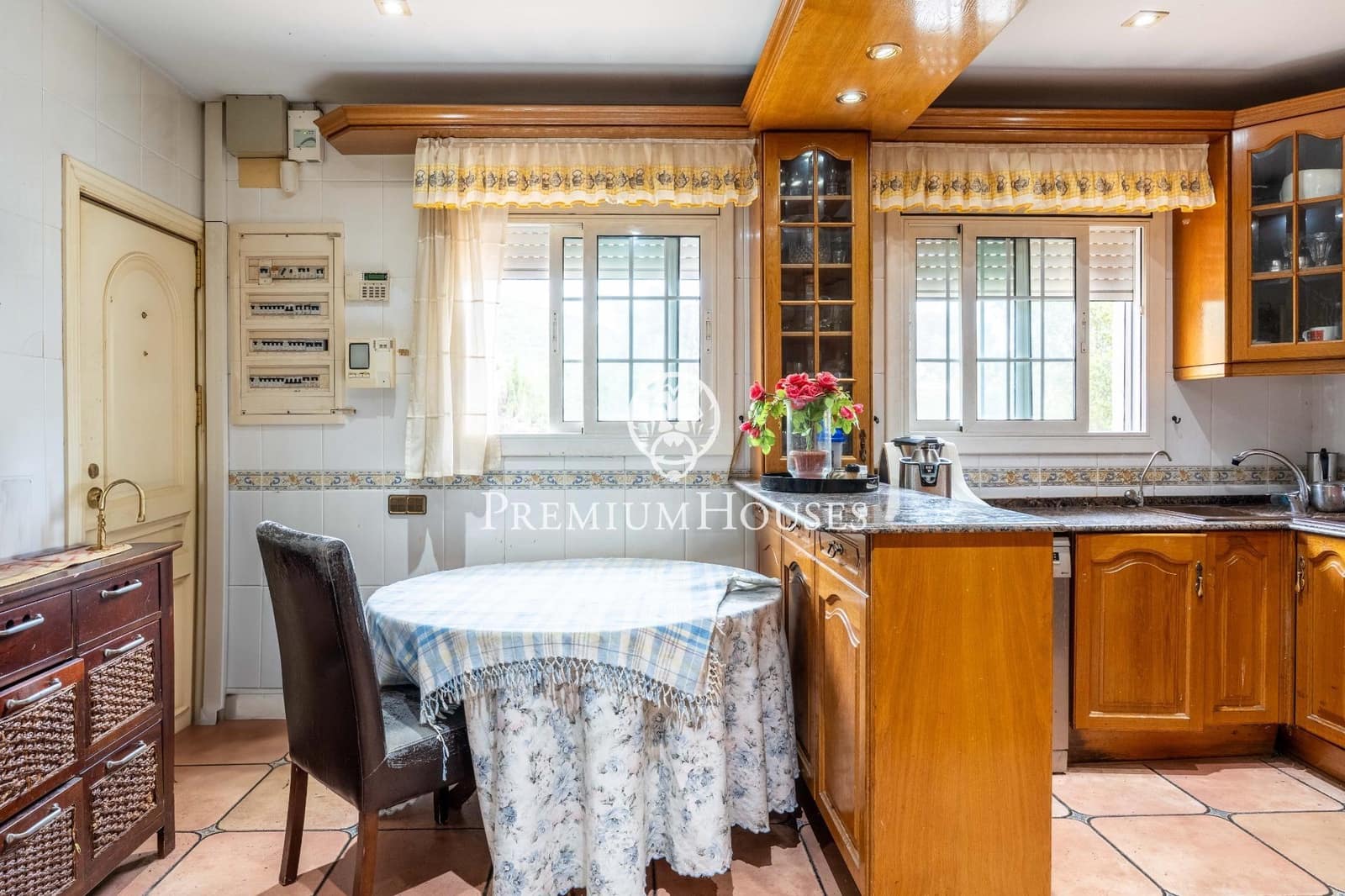 3 soverom Villa til salgs i Castelldefels med svømmebasseng - € 900 000 (Ref: 8988695)