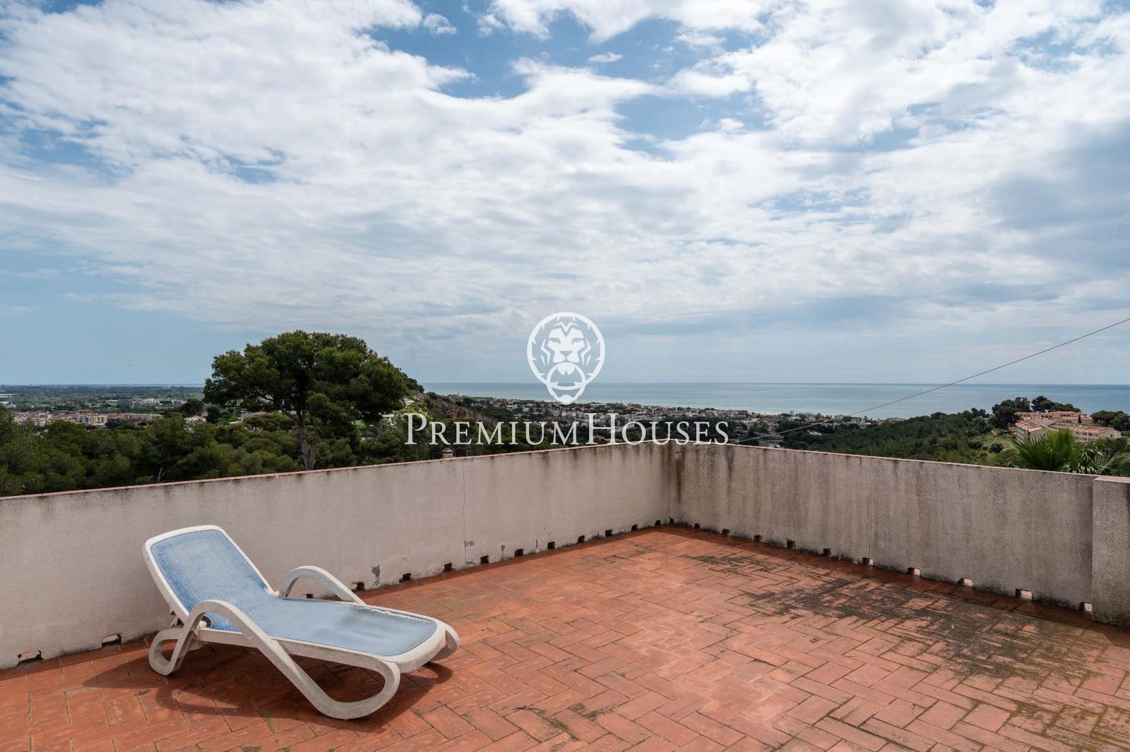 3 soverom Villa til salgs i Castelldefels med svømmebasseng - € 900 000 (Ref: 8988695)