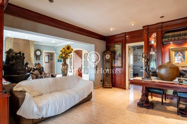 3 soverom Villa til salgs i Castelldefels med svømmebasseng - € 900 000 (Ref: 8988695)