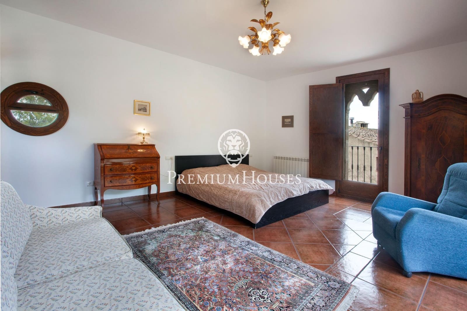 4 soveværelse Byhus til salg i Montblanc med garage - € 575.000 (Ref: 9003419)