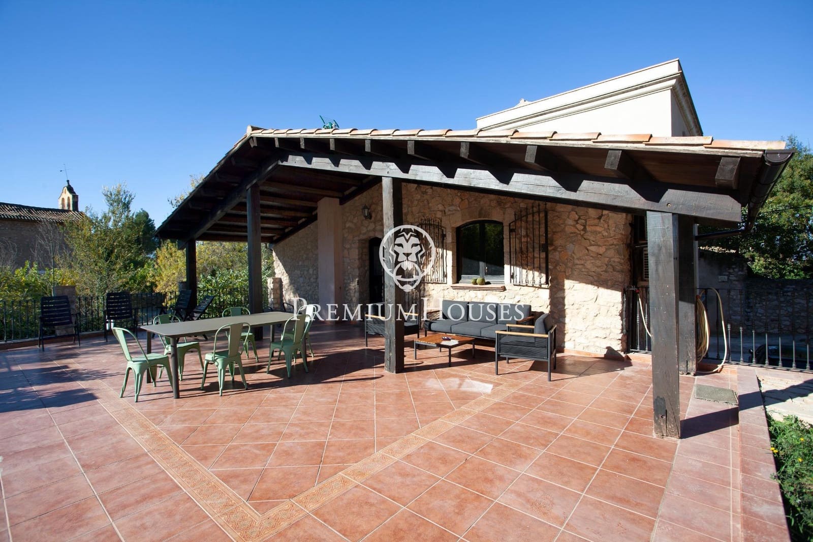 4 soveværelse Byhus til salg i Montblanc med garage - € 575.000 (Ref: 9003419)