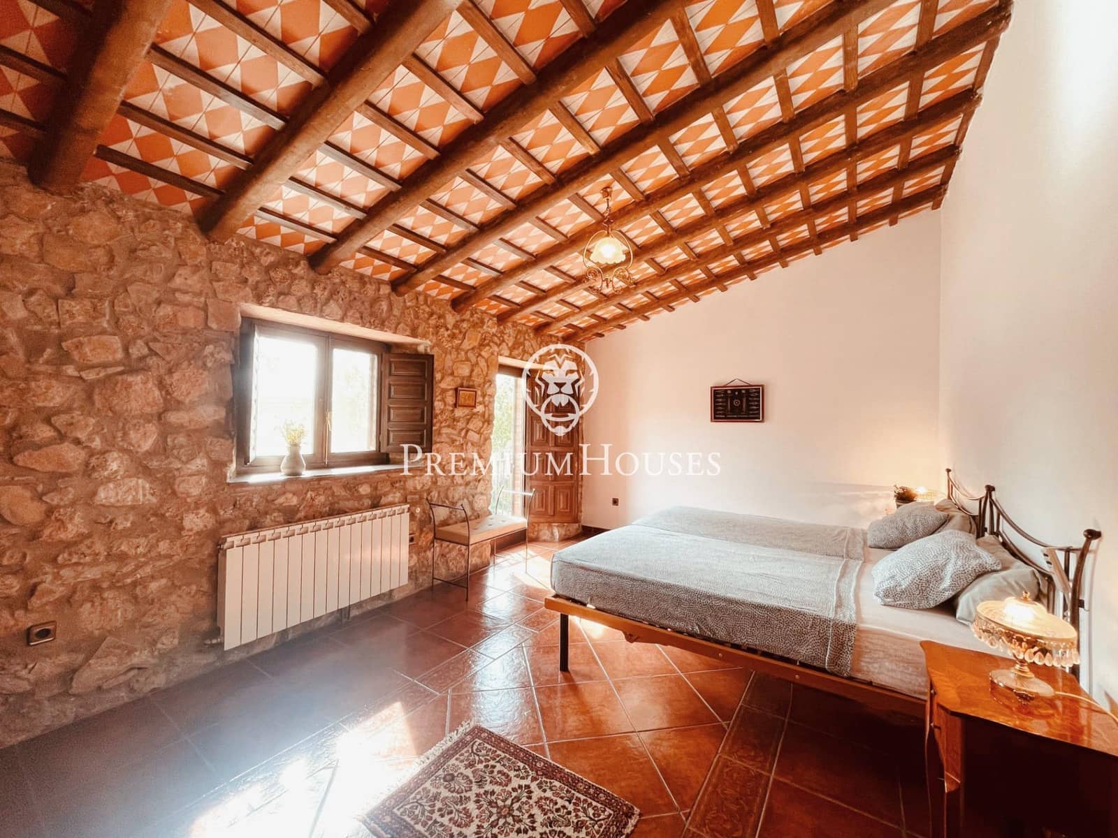 4 soveværelse Byhus til salg i Montblanc med garage - € 575.000 (Ref: 9003419)