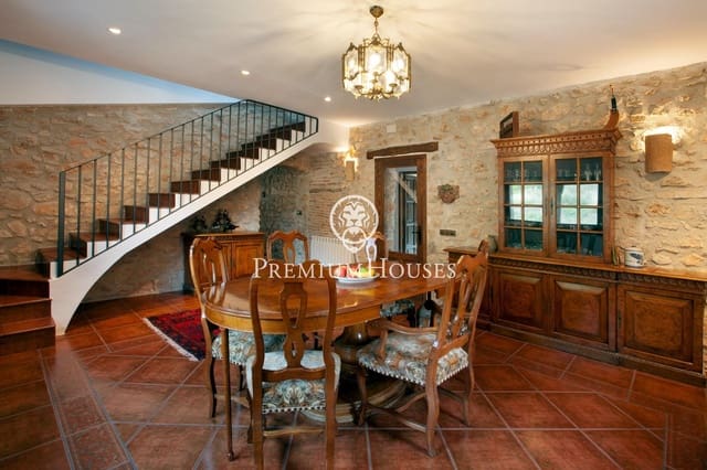 4 sypialnia Dom na sprzedaż w Montblanc z garażem - 575 000 € (Ref: 9003419)