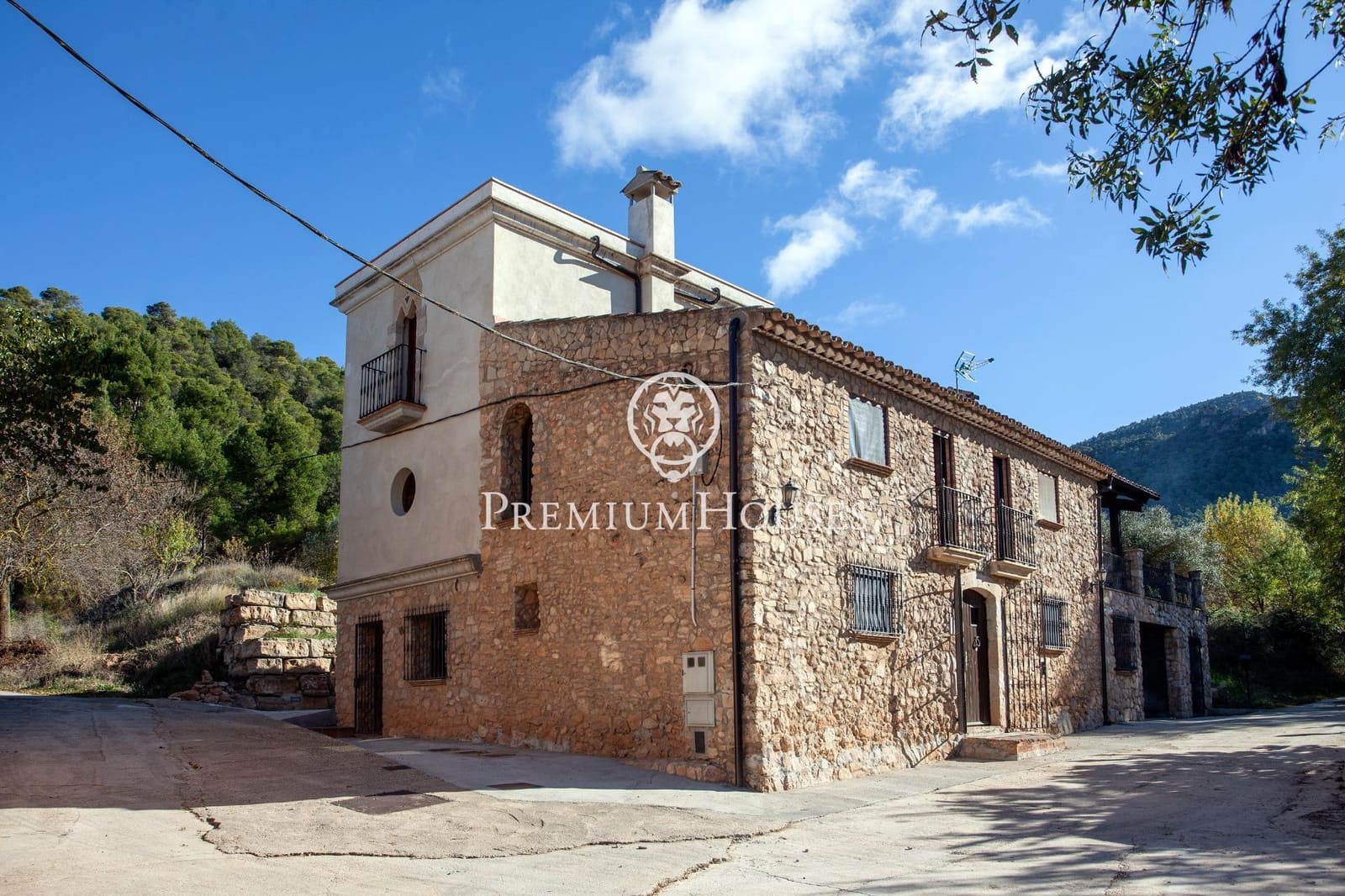 4 quarto Casa em Banda para venda em Montblanc com garagem - 540 000 € (Ref: 9003419)