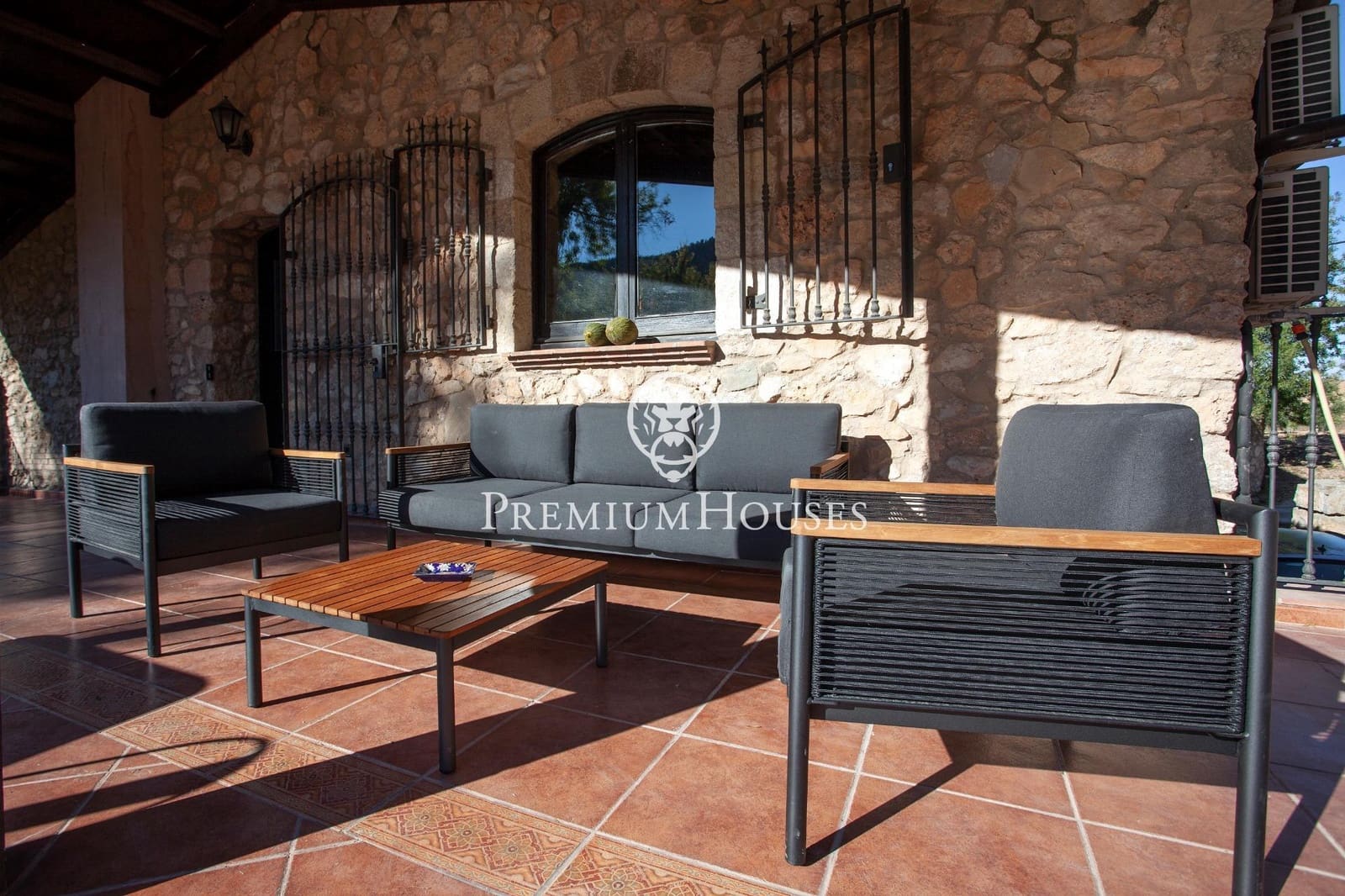 4 quarto Casa em Banda para venda em Montblanc com garagem - 540 000 € (Ref: 9003419)