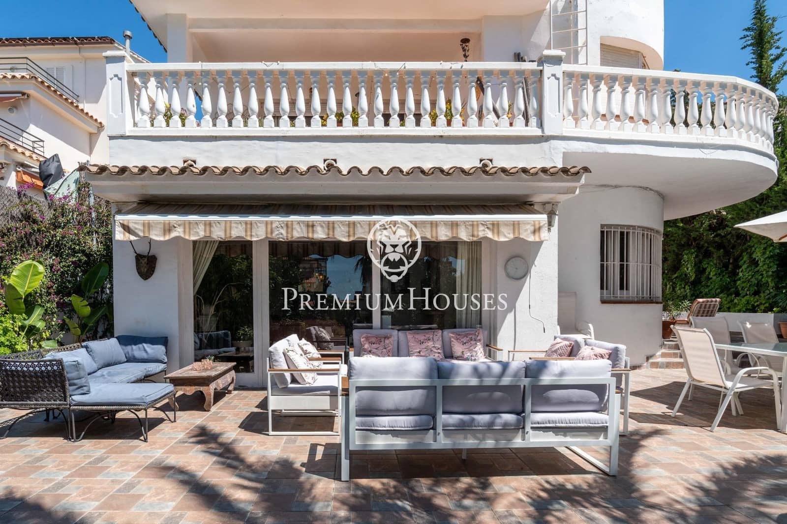 6 soverom Villa til salgs i Sitges med svømmebasseng garasje - € 2 800 000 (Ref: 9003420)