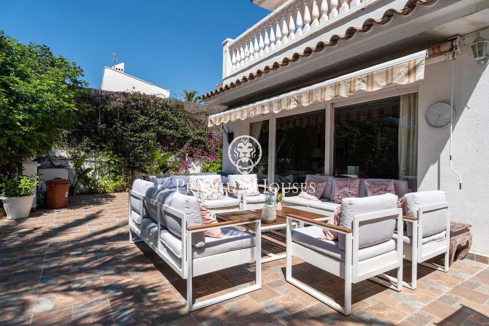 6 soverom Villa til salgs i Sitges med svømmebasseng garasje - € 2 800 000 (Ref: 9003420)