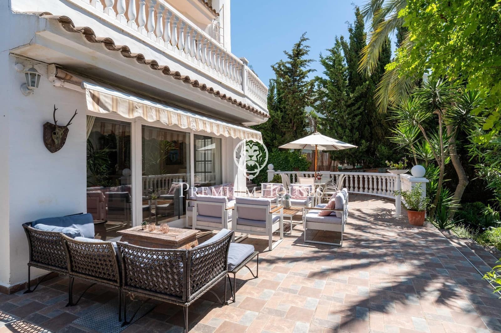 6 soverom Villa til salgs i Sitges med svømmebasseng garasje - € 2 800 000 (Ref: 9003420)