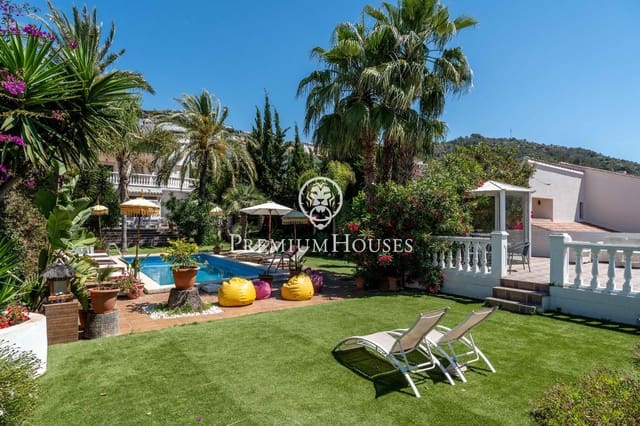 6 soverom Villa til salgs i Sitges med svømmebasseng garasje - € 2 800 000 (Ref: 9003420)