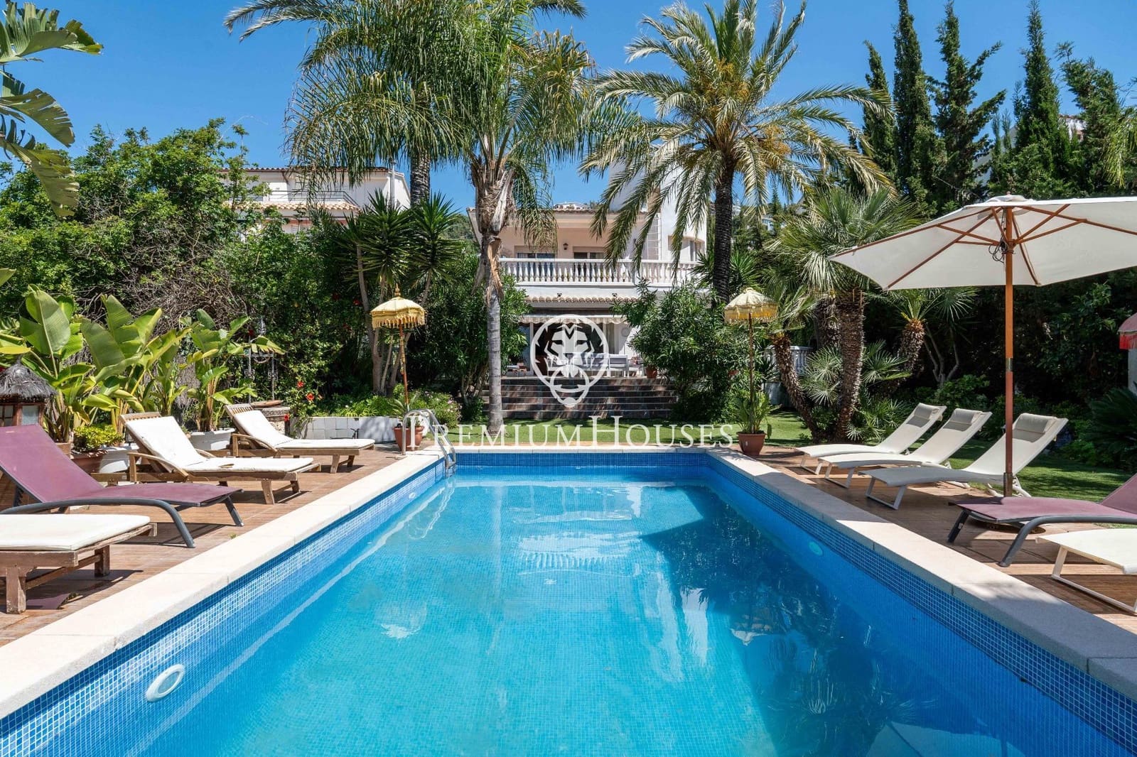 6 soverom Villa til salgs i Sitges med svømmebasseng garasje - € 2 800 000 (Ref: 9003420)