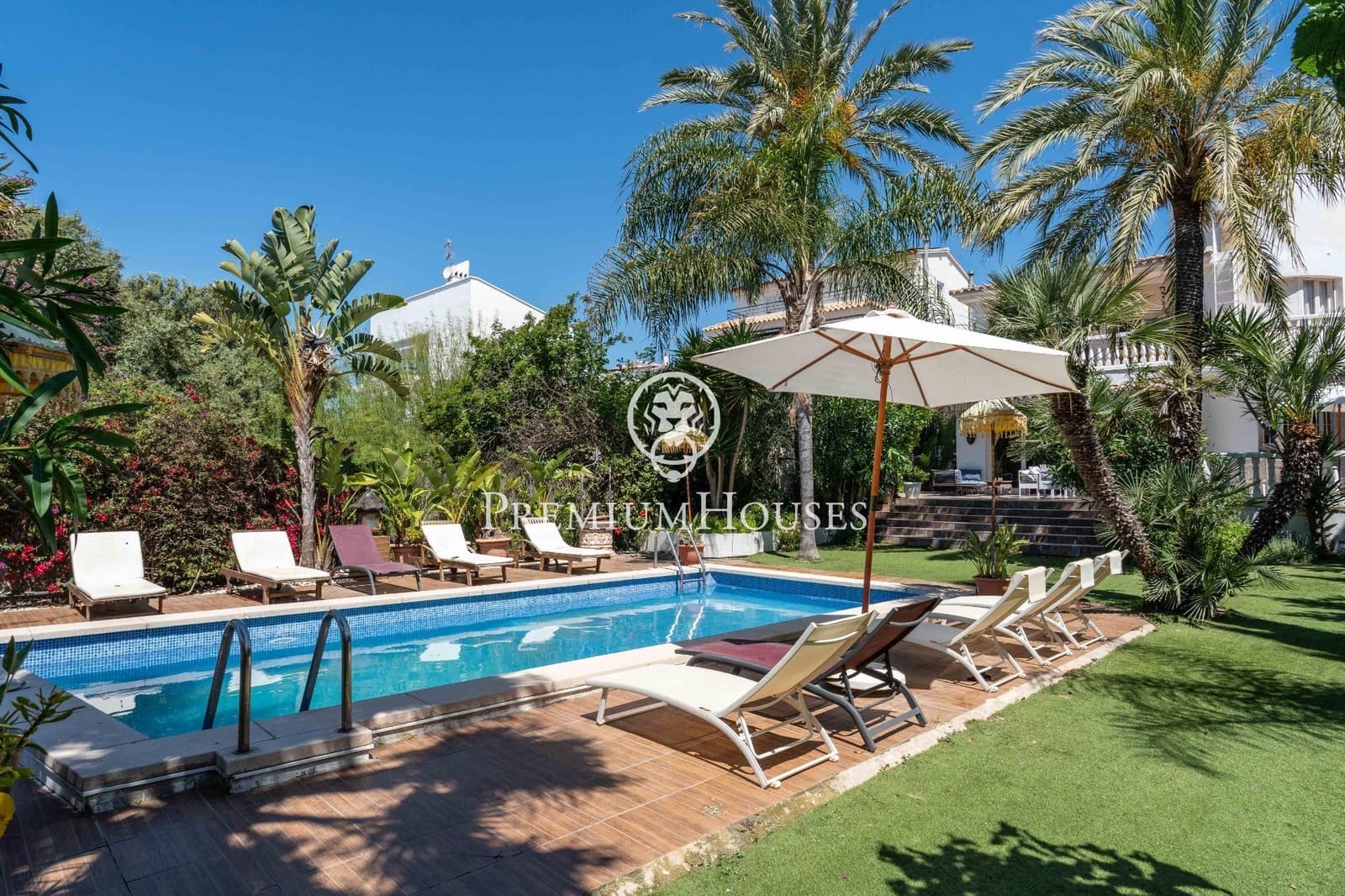 6 soverom Villa til salgs i Sitges med svømmebasseng garasje - € 2 800 000 (Ref: 9003420)