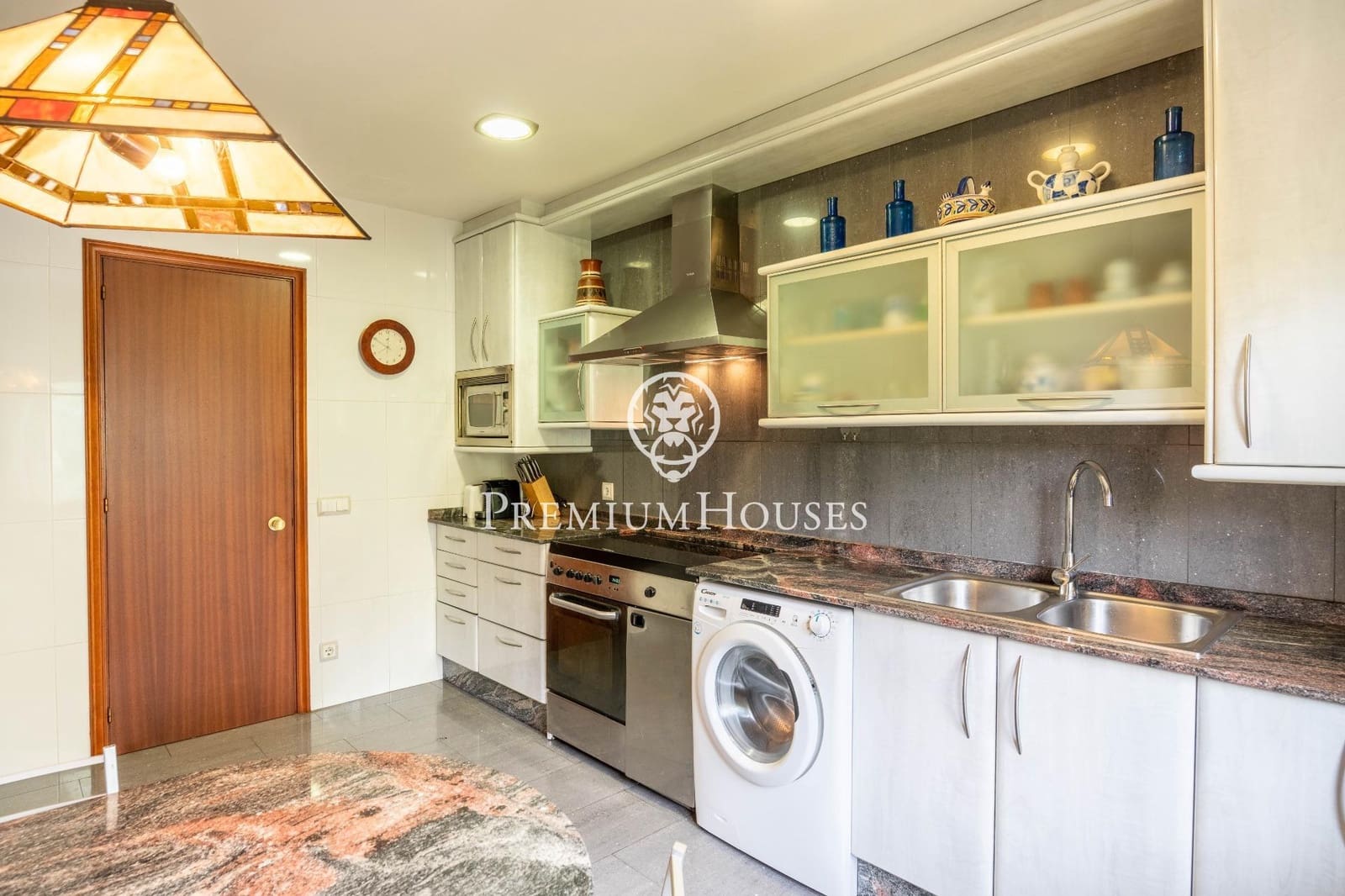 9 soveværelse Finca/Landehus til salg i Riudoms med swimmingpool - € 815.000 (Ref: 9003421)