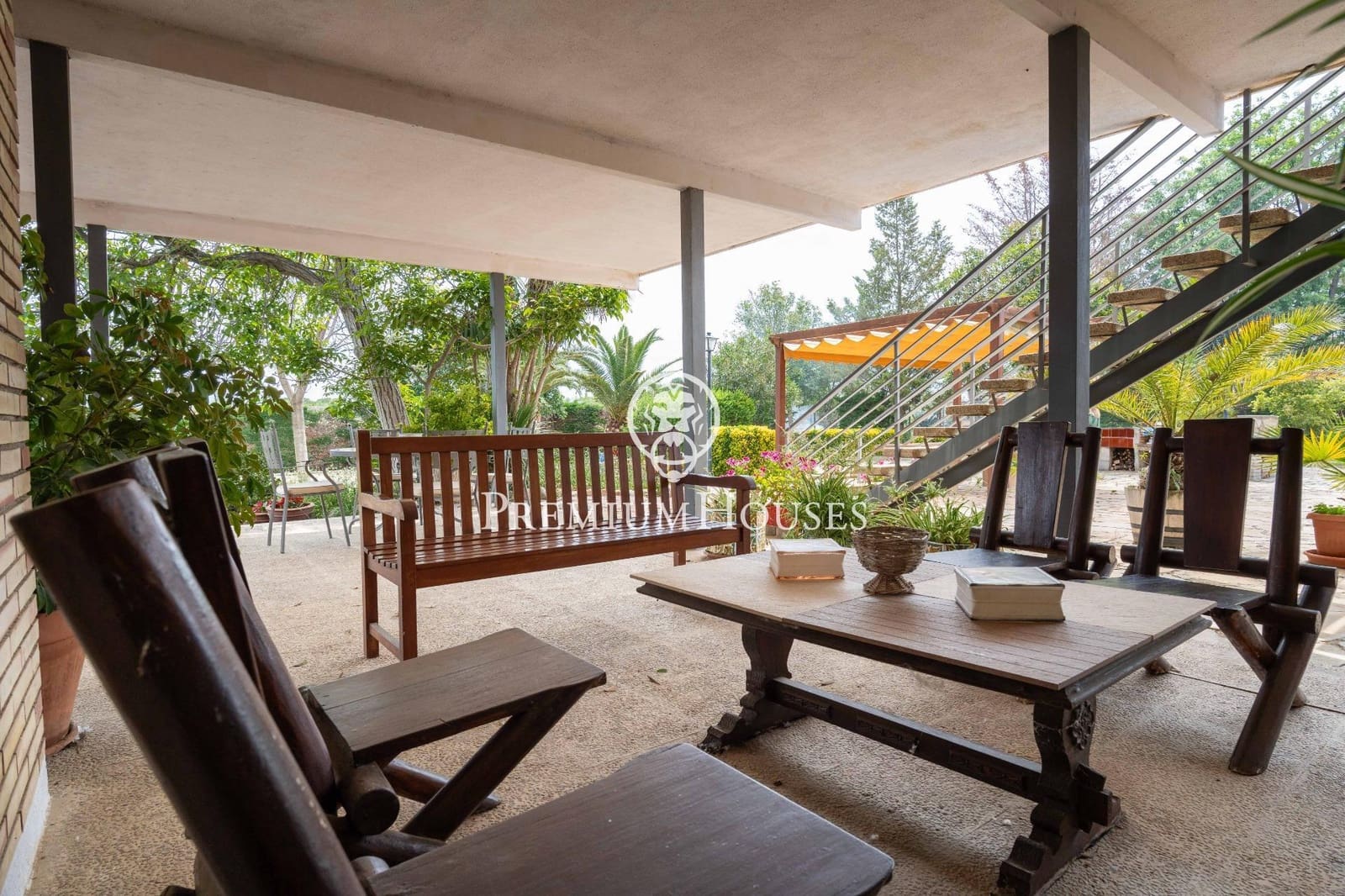 9 soveværelse Finca/Landehus til salg i Riudoms med swimmingpool - € 815.000 (Ref: 9003421)