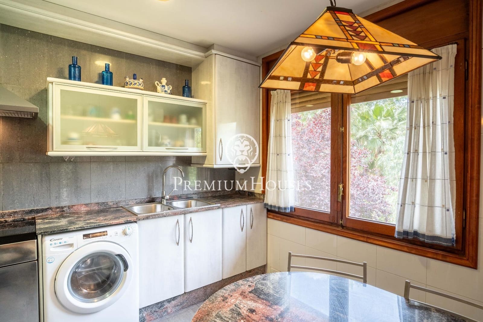 9 soveværelse Finca/Landehus til salg i Riudoms med swimmingpool - € 815.000 (Ref: 9003421)