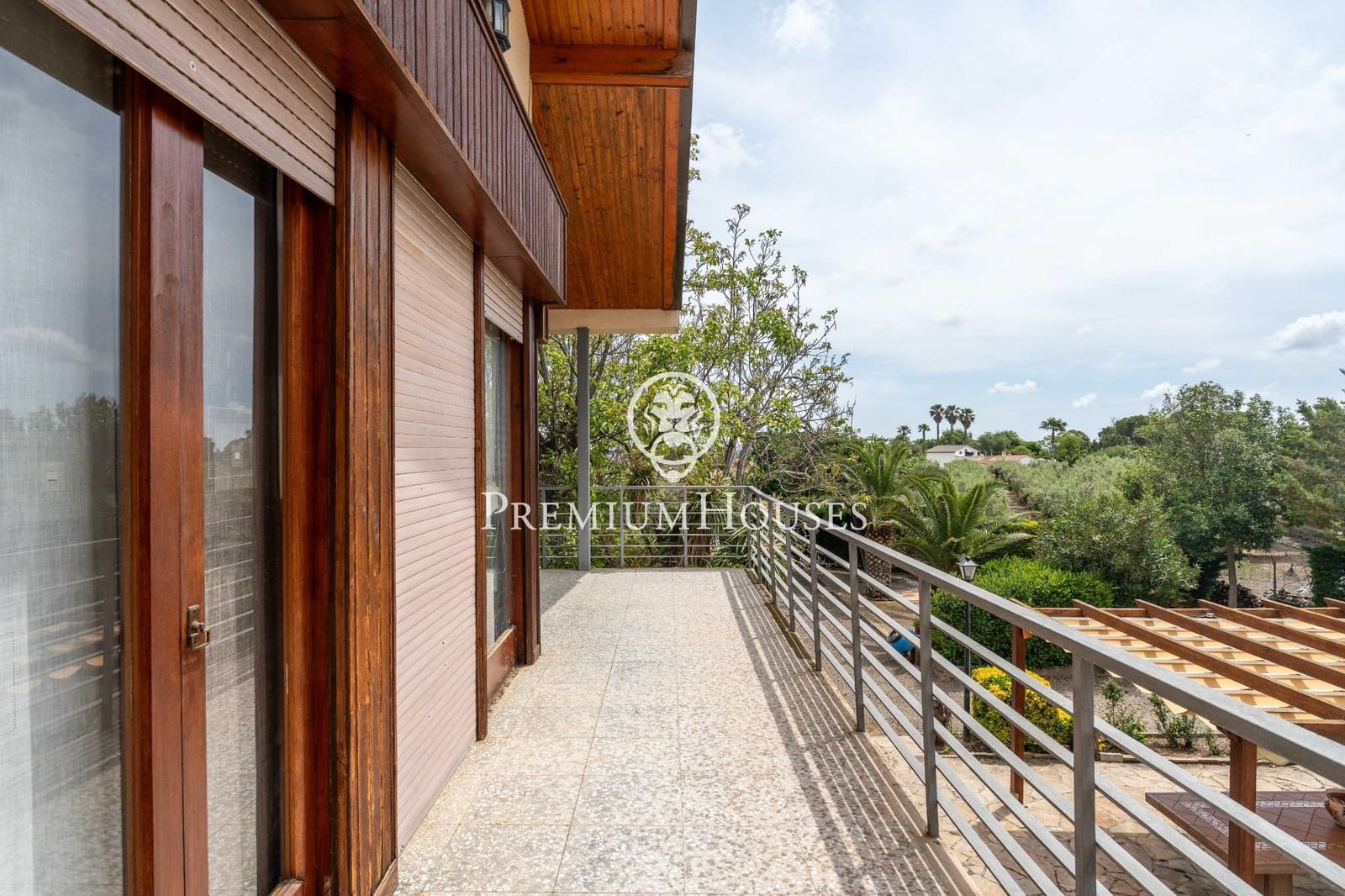 9 soveværelse Finca/Landehus til salg i Riudoms med swimmingpool - € 815.000 (Ref: 9003421)