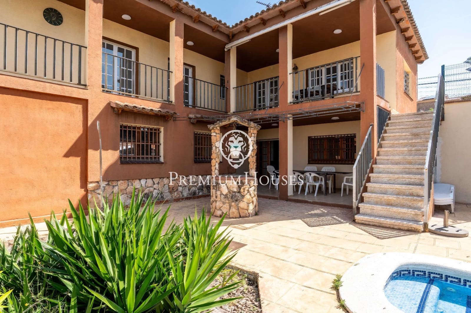 5 soveværelse Villa til salg i Creixell med swimmingpool garage - € 495.000 (Ref: 9003422)