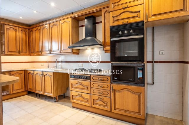 4 quarto Apartamento para venda em Sitges - 880 000 € (Ref: 9020735)