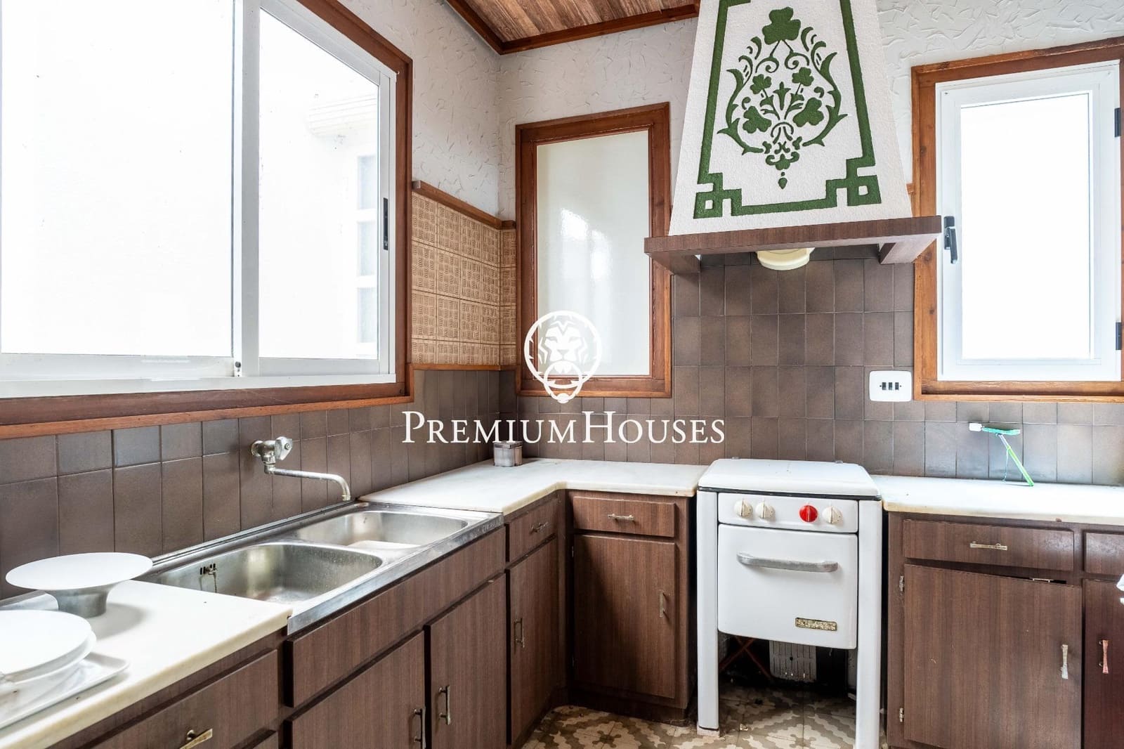 5 soveværelse Byhus til salg i Ulldecona med garage - € 340.000 (Ref: 9035948)