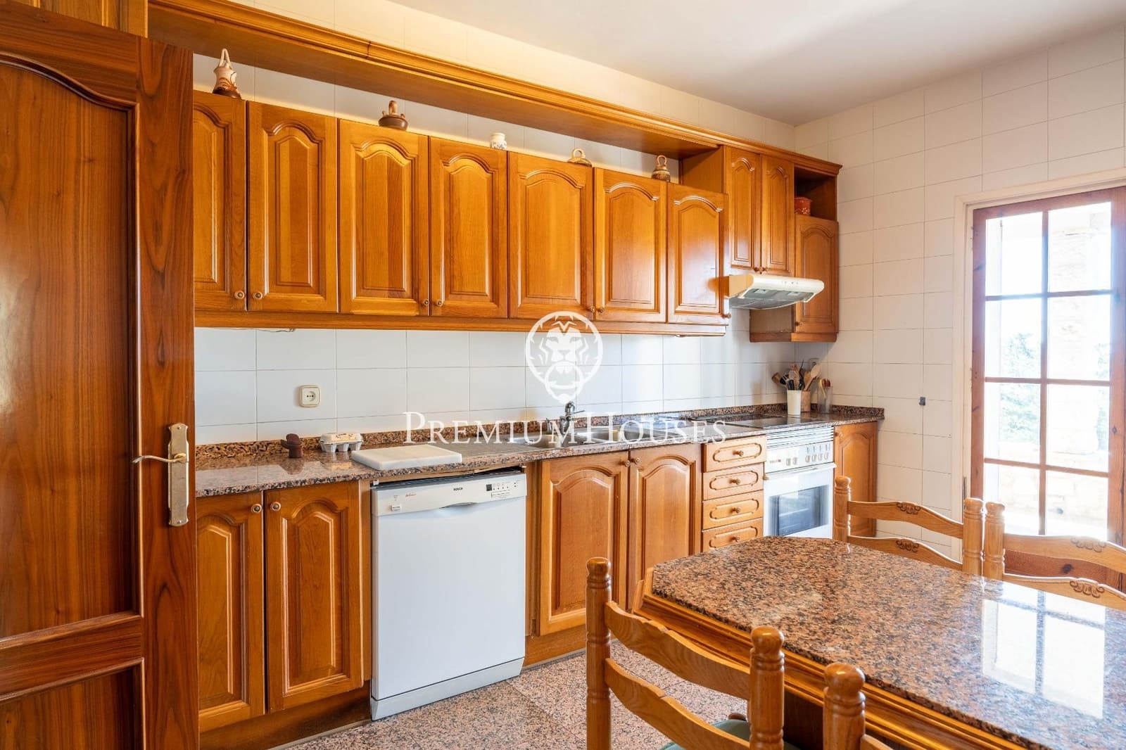 4 soveværelse Finca/Landehus til salg i Tarragona by med garage - € 660.000 (Ref: 9035949)