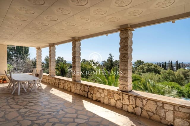 4 bedroom Finca/Country House for sale in Tarragona city with garage - € 660,000 (Ref: 9035949)