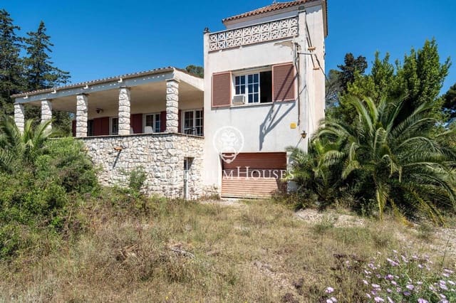 4 bedroom Finca/Country House for sale in Tarragona city with garage - € 660,000 (Ref: 9035949)