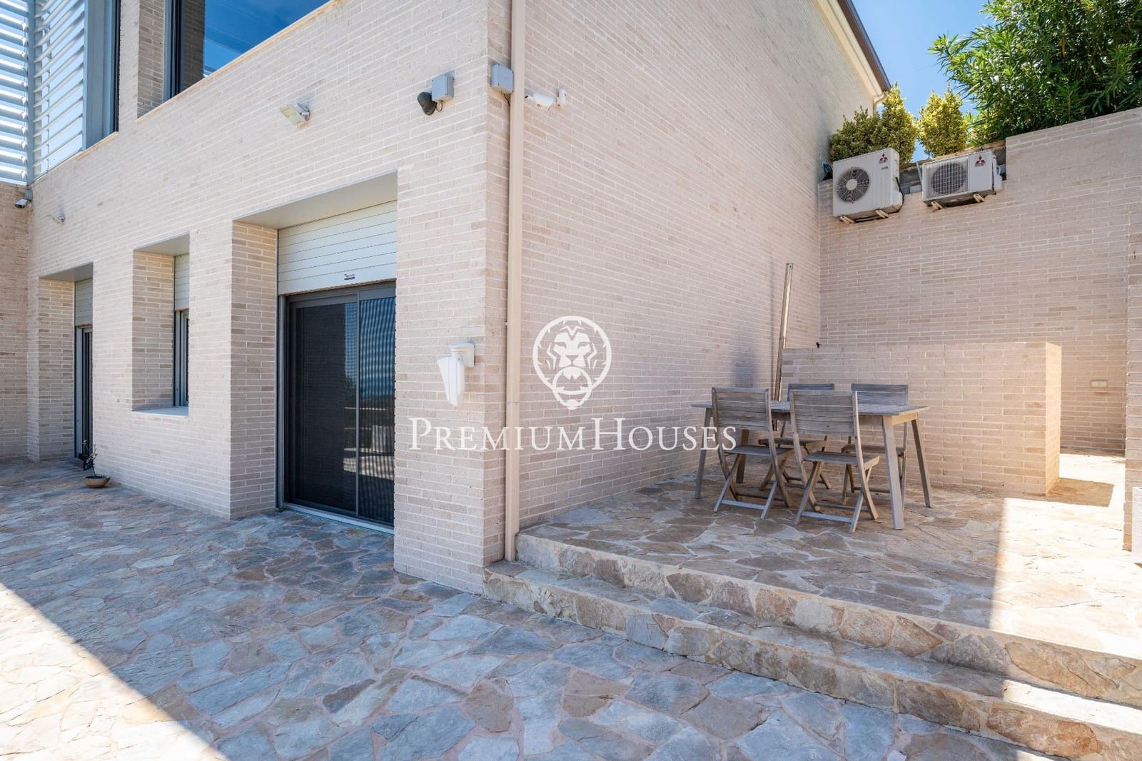 6 soveværelse Villa til salg i Castellet i la Gornal med swimmingpool garage - € 1.260.000 (Ref: 9036867)