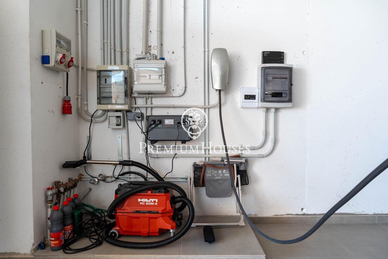 6 soveværelse Villa til salg i Castellet i la Gornal med swimmingpool garage - € 1.260.000 (Ref: 9036867)