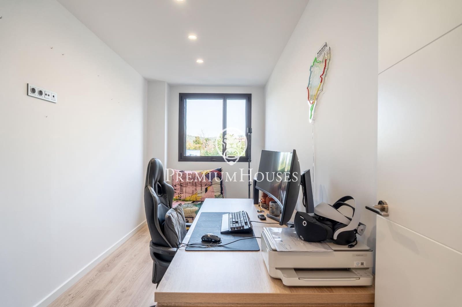 3 bedroom Apartment for sale in Sitges with pool - € 960,000 (Ref: 9059625)