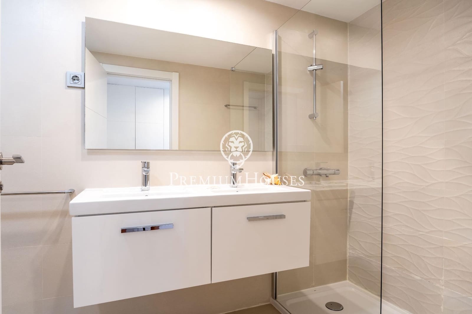 3 bedroom Apartment for sale in Sitges with pool - € 960,000 (Ref: 9059625)