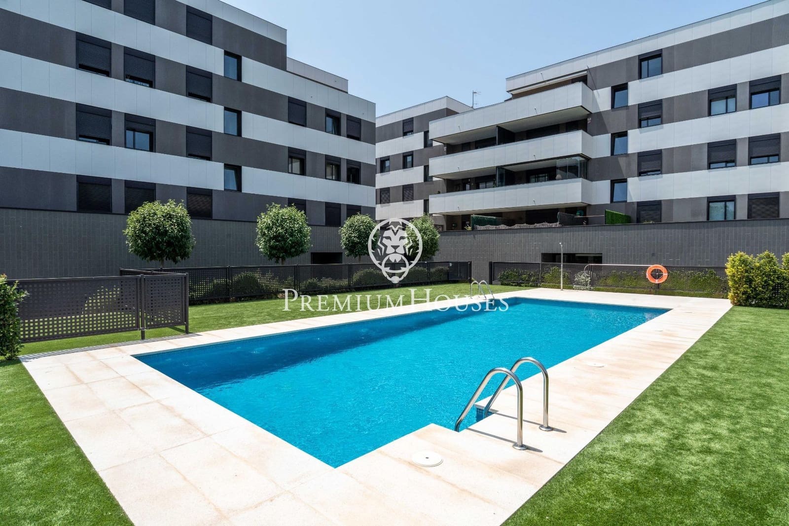 3 bedroom Apartment for sale in Sitges with pool - € 960,000 (Ref: 9059625)