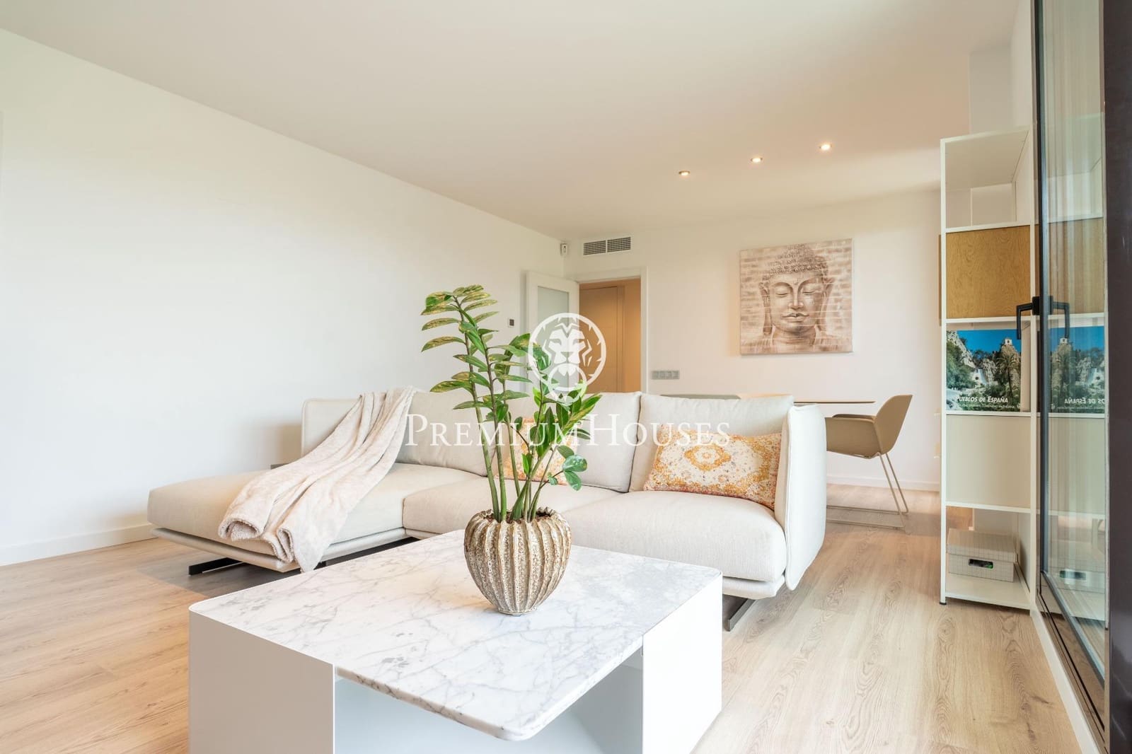 3 bedroom Apartment for sale in Sitges with pool - € 960,000 (Ref: 9059625)