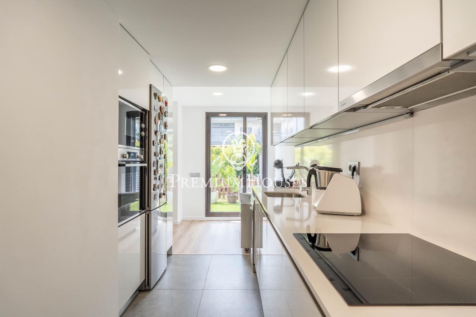 3 bedroom Apartment for sale in Sitges with pool - € 960,000 (Ref: 9059625)